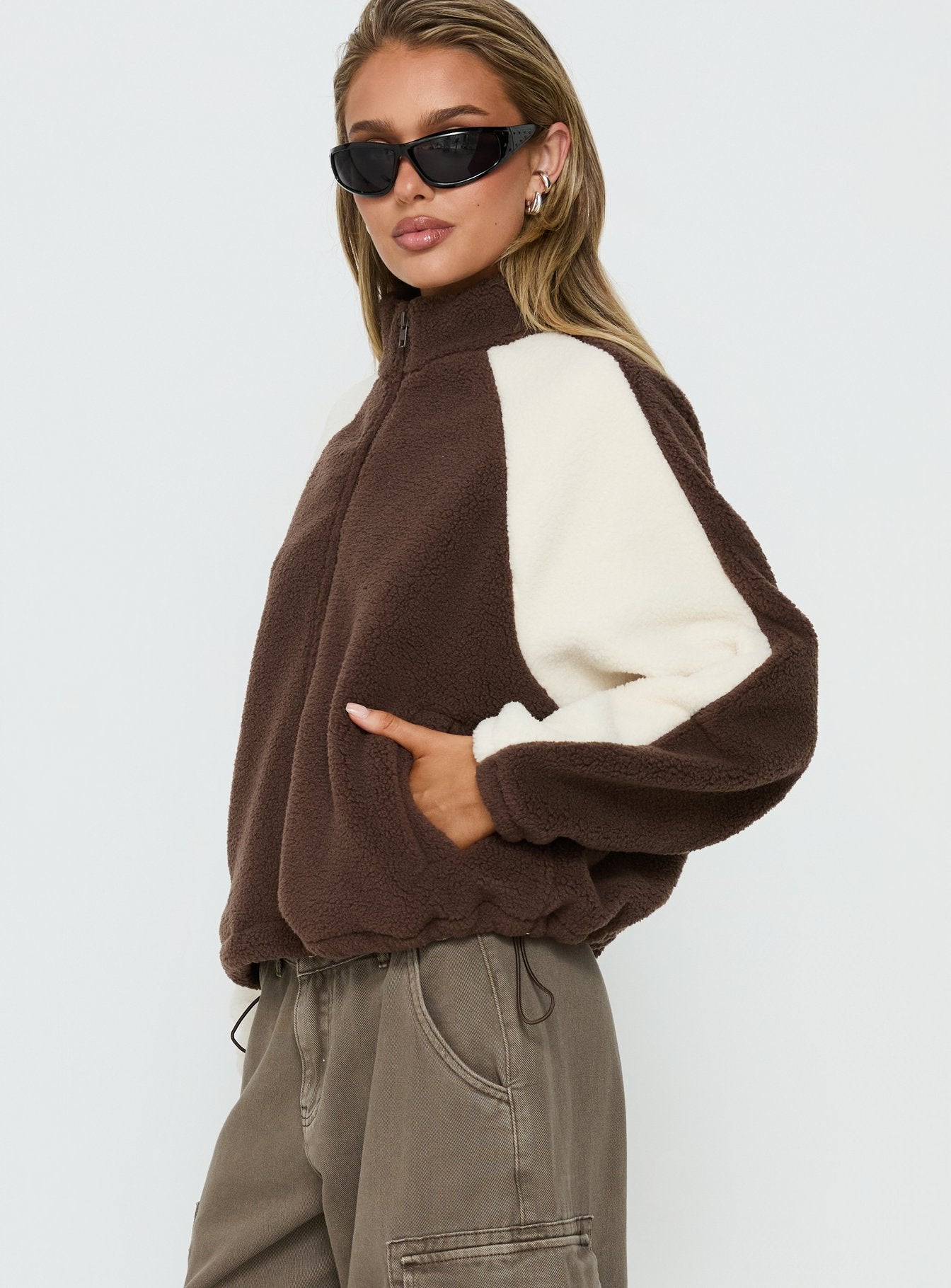 Fair Play Funnel Neck Zip Jacket Brown / Cream