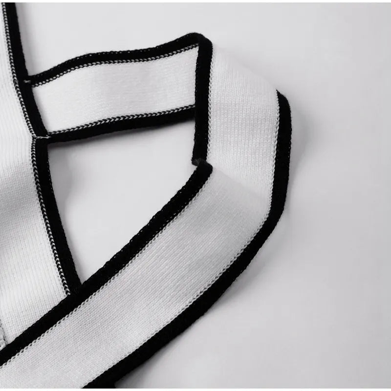 Contrast Lined Sleeveless Knitted  Top