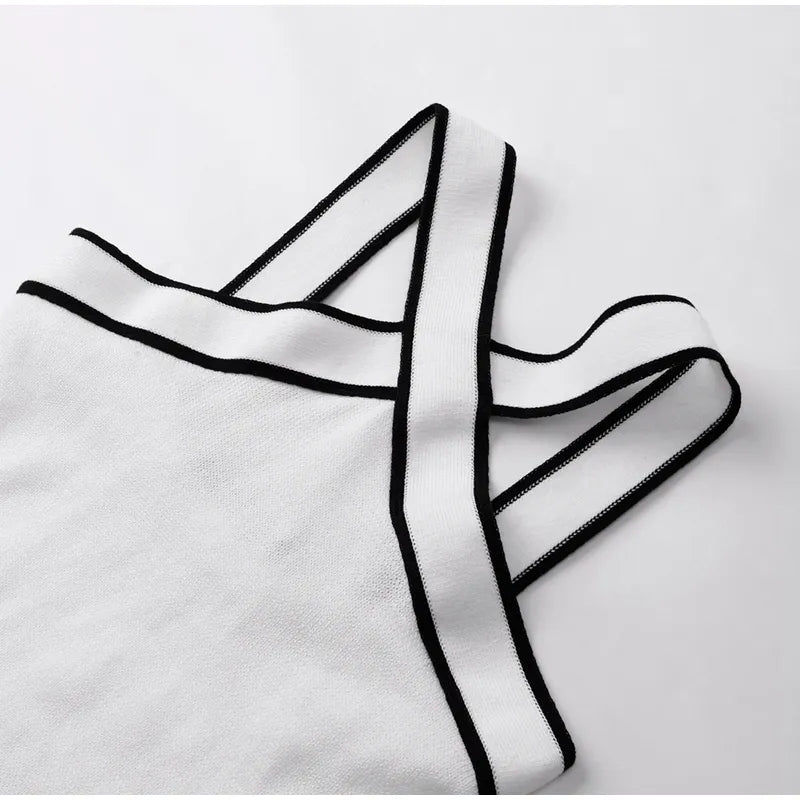 Contrast Lined Sleeveless Knitted  Top