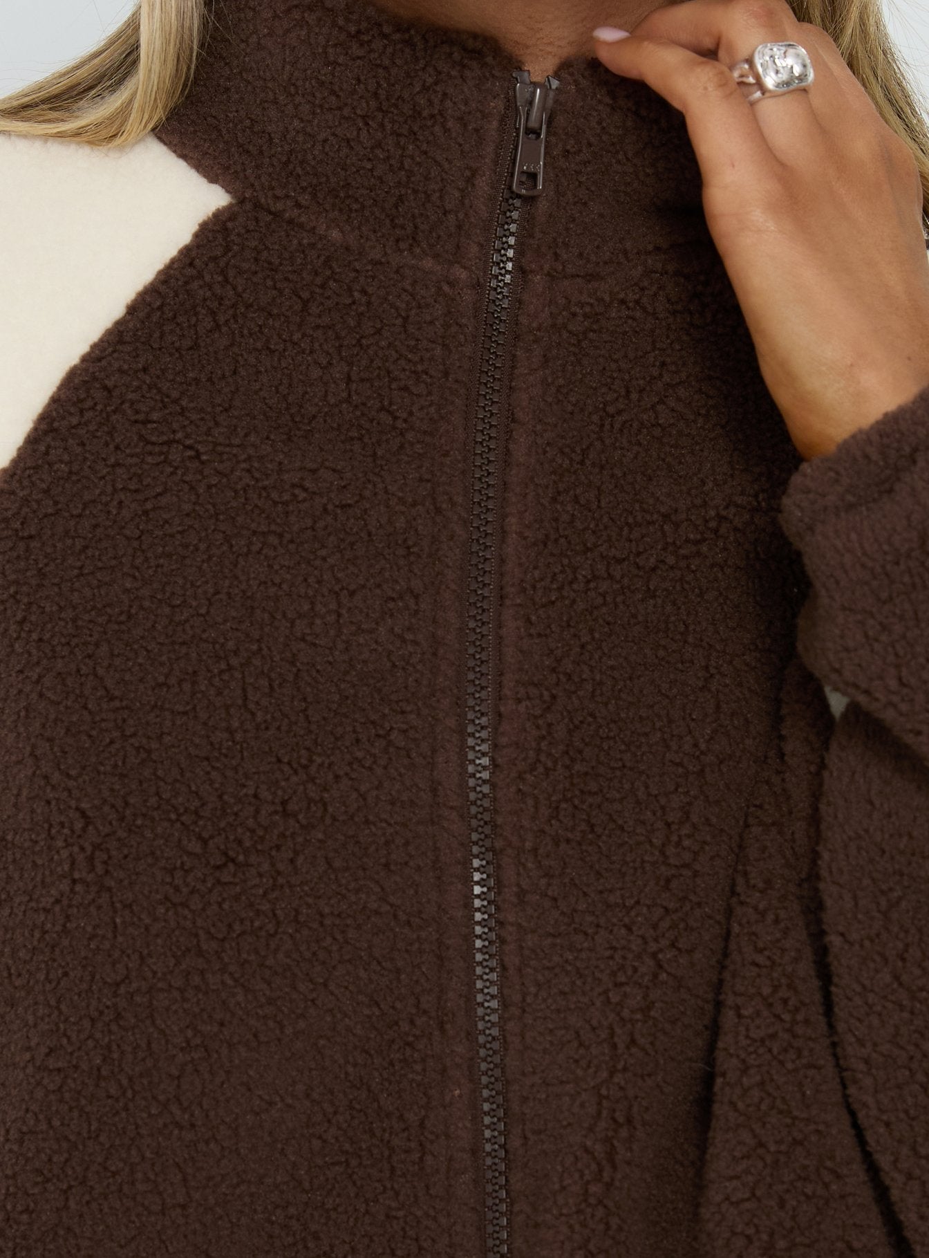Fair Play Funnel Neck Zip Jacket Brown / Cream