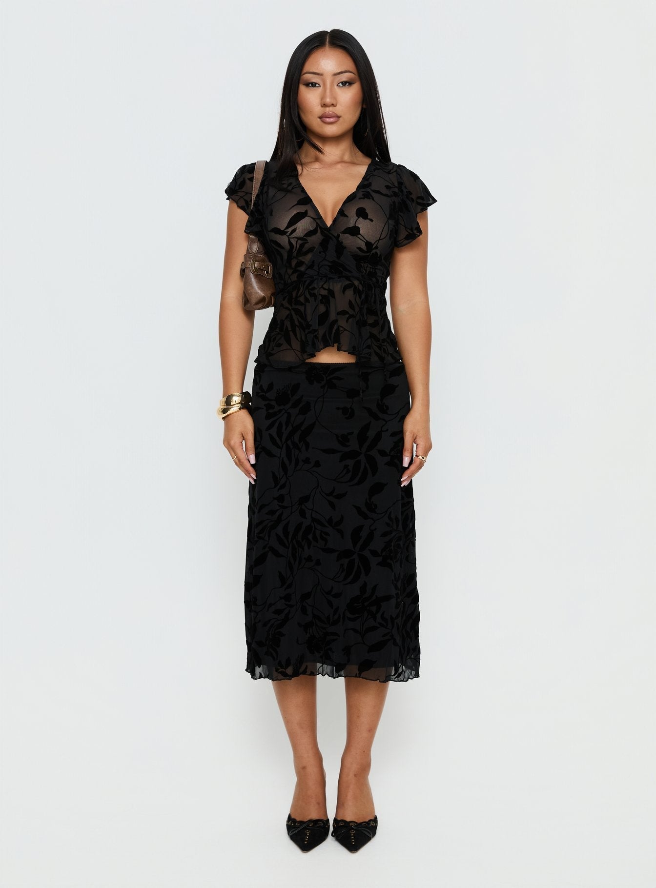 Giuliana Top Leaf Flower Black