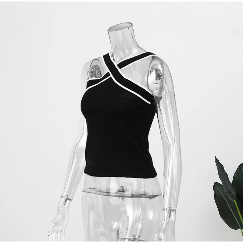 Contrast Lined Sleeveless Knitted  Top