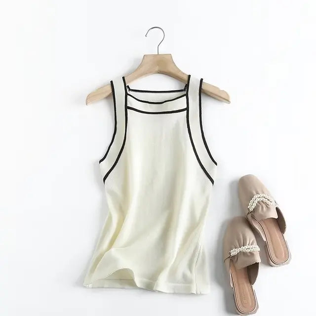 Contrast Lined Sleeveless Knitted  Top
